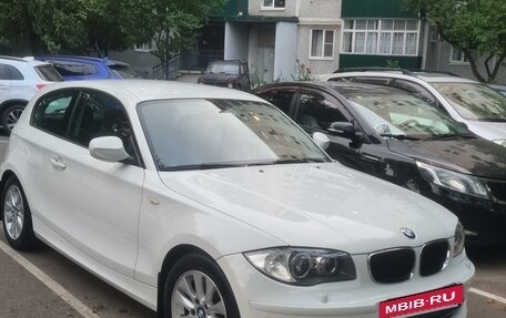 BMW 1 серия, 2011 год, 1 080 000 рублей, 5 фотография