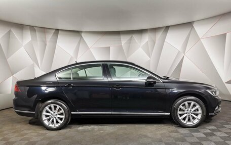 Volkswagen Passat B8 рестайлинг, 2019 год, 2 449 700 рублей, 6 фотография