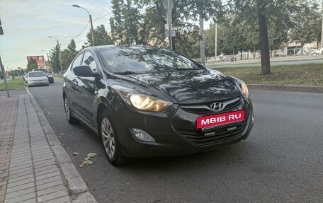 Hyundai Elantra V, 2011 год, 880 000 рублей, 2 фотография