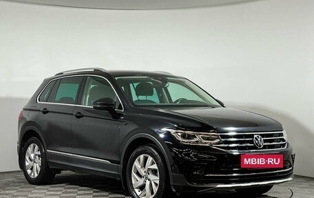 Volkswagen Tiguan II, 2021 год, 2 940 000 рублей, 3 фотография