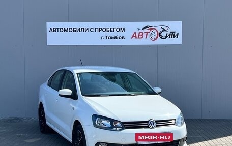 Volkswagen Polo VI (EU Market), 2015 год, 1 410 000 рублей, 2 фотография