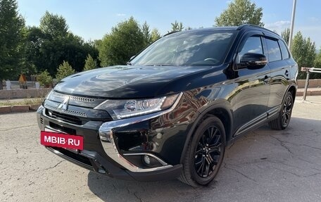 Mitsubishi Outlander III рестайлинг 3, 2020 год, 2 360 000 рублей, 1 фотография