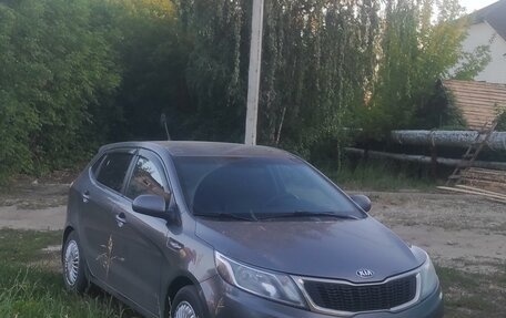 KIA Rio III рестайлинг, 2013 год, 1 000 000 рублей, 3 фотография