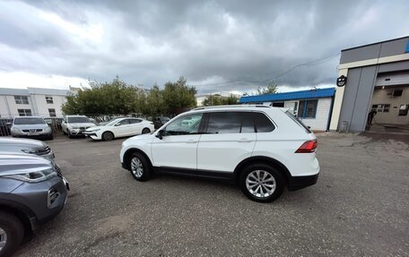 Volkswagen Tiguan II, 2018 год, 2 450 000 рублей, 3 фотография