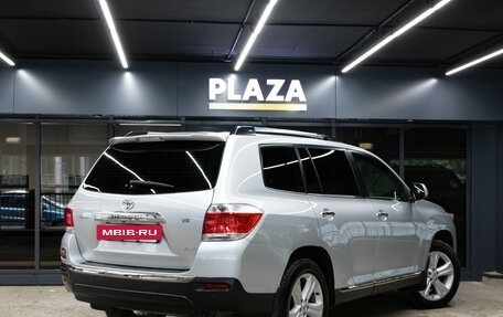 Toyota Highlander III, 2012 год, 2 499 000 рублей, 3 фотография