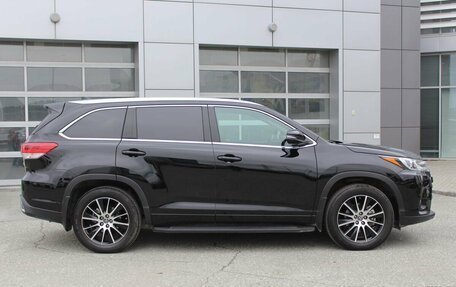 Toyota Highlander III, 2019 год, 6 250 000 рублей, 4 фотография