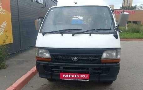 Toyota HiAce H100, 2003 год, 950 000 рублей, 2 фотография