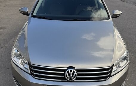 Volkswagen Passat B7, 2014 год, 1 380 000 рублей, 2 фотография