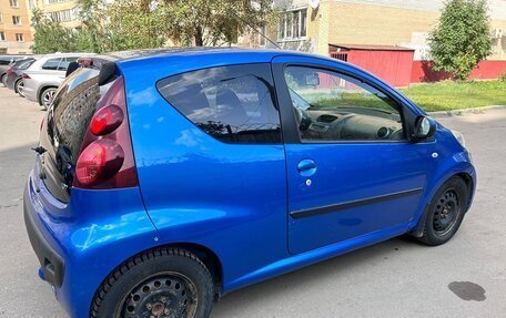 Peugeot 107 I рестайлинг, 2013 год, 383 000 рублей, 2 фотография