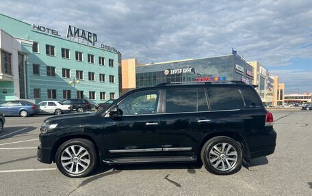 Toyota Land Cruiser 200, 2017 год, 6 500 000 рублей, 3 фотография