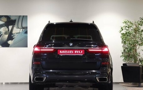 BMW X7, 2021 год, 10 790 000 рублей, 3 фотография