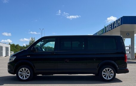 Volkswagen Caravelle T6 рестайлинг, 2017 год, 3 600 000 рублей, 2 фотография