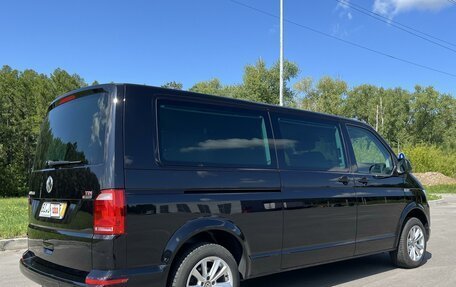 Volkswagen Caravelle T6 рестайлинг, 2017 год, 3 600 000 рублей, 4 фотография