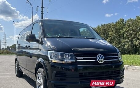 Volkswagen Caravelle T6 рестайлинг, 2017 год, 3 600 000 рублей, 6 фотография