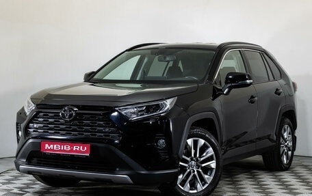 Toyota RAV4, 2021 год, 3 950 000 рублей, 1 фотография