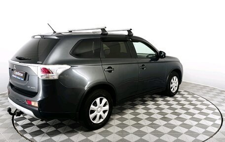 Mitsubishi Outlander III рестайлинг 3, 2014 год, 1 590 000 рублей, 5 фотография