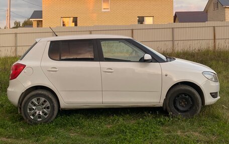 Skoda Fabia II, 2014 год, 500 000 рублей, 2 фотография