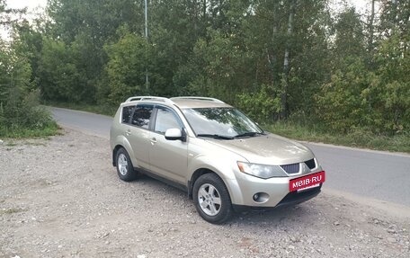 Mitsubishi Outlander III рестайлинг 3, 2008 год, 970 000 рублей, 2 фотография