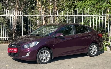 Hyundai Solaris II рестайлинг, 2012 год, 1 060 000 рублей, 5 фотография