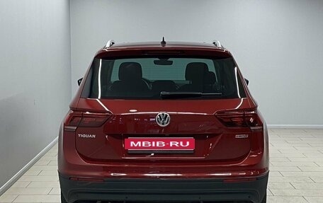 Volkswagen Tiguan II, 2019 год, 2 465 000 рублей, 4 фотография