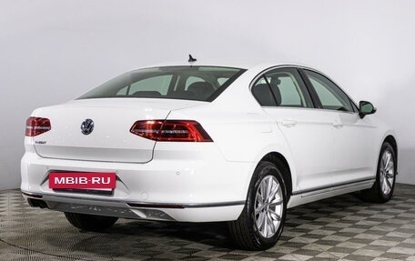 Volkswagen Passat B8 рестайлинг, 2018 год, 2 849 000 рублей, 5 фотография