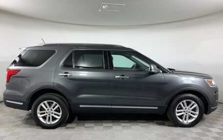 Ford Explorer VI, 2018 год, 3 150 000 рублей, 4 фотография