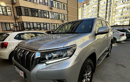 Toyota Land Cruiser Prado 150 рестайлинг 2, 2019 год, 7 000 000 рублей, 3 фотография