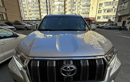 Toyota Land Cruiser Prado 150 рестайлинг 2, 2019 год, 7 000 000 рублей, 2 фотография