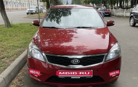 KIA cee'd I рестайлинг, 2010 год, 860 000 рублей, 2 фотография