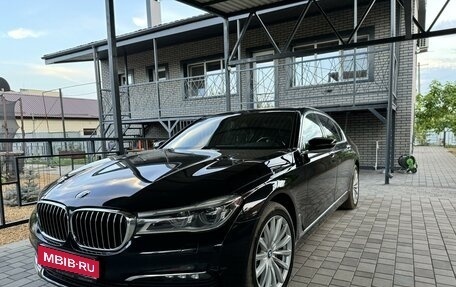 BMW 7 серия, 2018 год, 4 490 000 рублей, 2 фотография