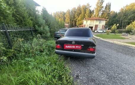 Mercedes-Benz E-Класс, 1992 год, 500 000 рублей, 4 фотография