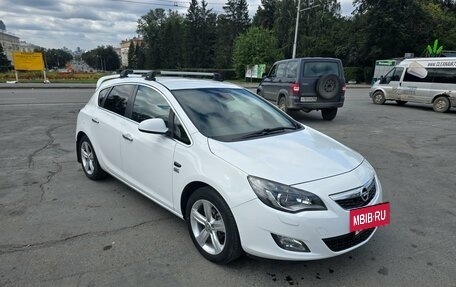 Opel Astra J, 2011 год, 1 100 000 рублей, 2 фотография