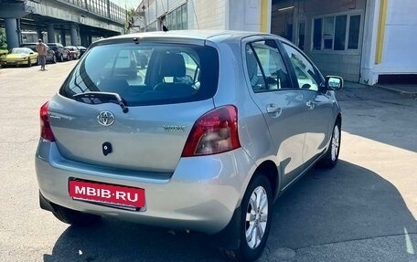 Toyota Yaris III рестайлинг, 2006 год, 660 000 рублей, 4 фотография