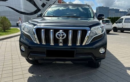 Toyota Land Cruiser Prado 150 рестайлинг 2, 2016 год, 3 800 000 рублей, 2 фотография