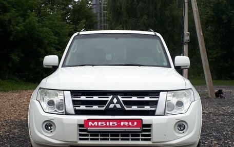 Mitsubishi Pajero IV, 2012 год, 2 599 000 рублей, 2 фотография