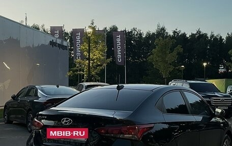 Hyundai Solaris II рестайлинг, 2017 год, 850 000 рублей, 3 фотография