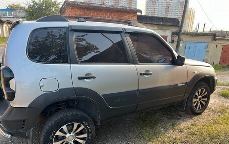 Chevrolet Niva I рестайлинг, 2011 год, 599 000 рублей, 2 фотография