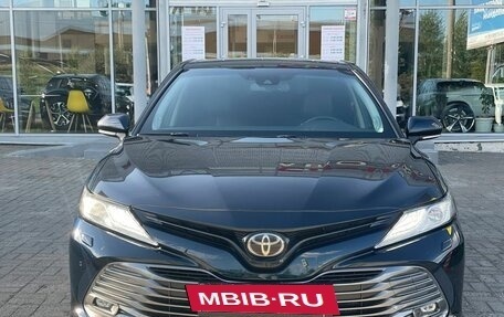 Toyota Camry, 2019 год, 3 090 000 рублей, 3 фотография