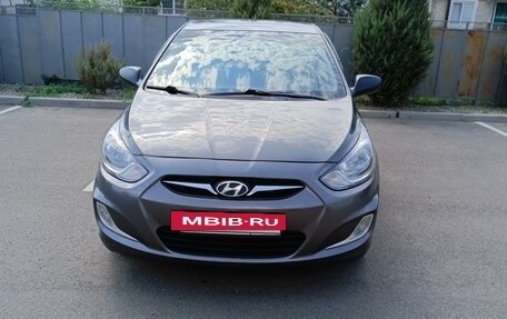 Hyundai Solaris II рестайлинг, 2013 год, 910 000 рублей, 5 фотография