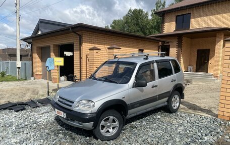 Chevrolet Niva I рестайлинг, 2004 год, 340 000 рублей, 2 фотография