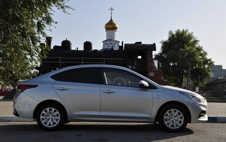 Hyundai Solaris II рестайлинг, 2019 год, 1 749 000 рублей, 4 фотография