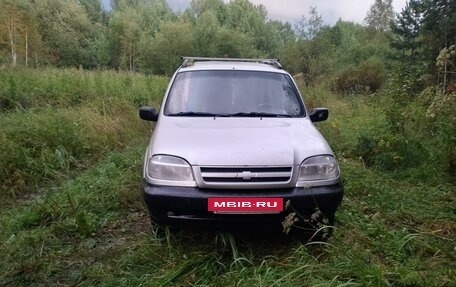 Chevrolet Niva I рестайлинг, 2004 год, 450 000 рублей, 2 фотография