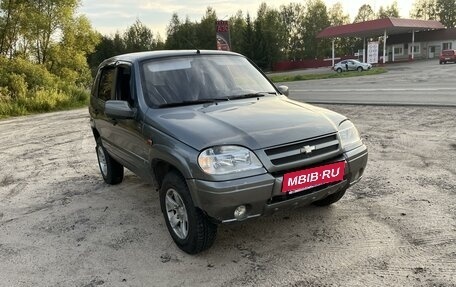 Chevrolet Niva I рестайлинг, 2004 год, 205 000 рублей, 2 фотография