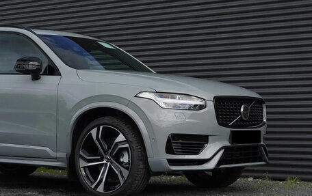 Volvo XC90 II рестайлинг, 2024 год, 9 120 000 рублей, 3 фотография