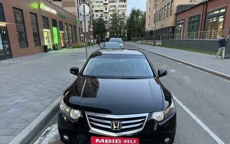 Honda Accord VIII рестайлинг, 2011 год, 1 390 000 рублей, 2 фотография