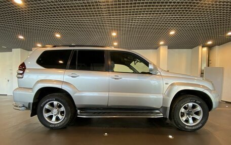 Toyota Land Cruiser Prado 120 рестайлинг, 2007 год, 2 399 000 рублей, 2 фотография