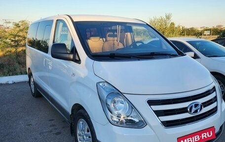 Hyundai H-1 II рестайлинг, 2016 год, 2 300 000 рублей, 5 фотография