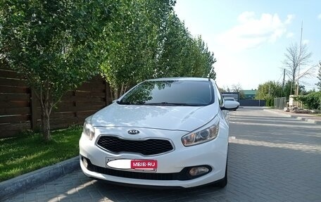 KIA cee'd III, 2012 год, 1 050 000 рублей, 2 фотография