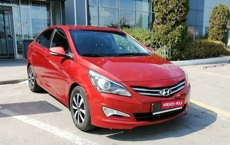 Hyundai Solaris II рестайлинг, 2015 год, 1 249 000 рублей, 3 фотография