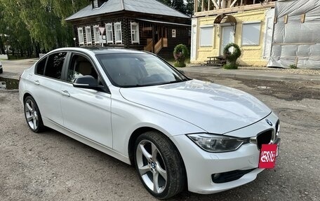 BMW 3 серия, 2014 год, 1 750 000 рублей, 3 фотография